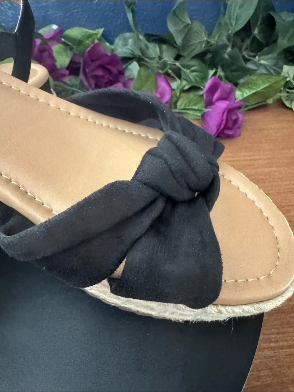NIB Soda Black Tye Espadrille Wedge Sandals Size 9